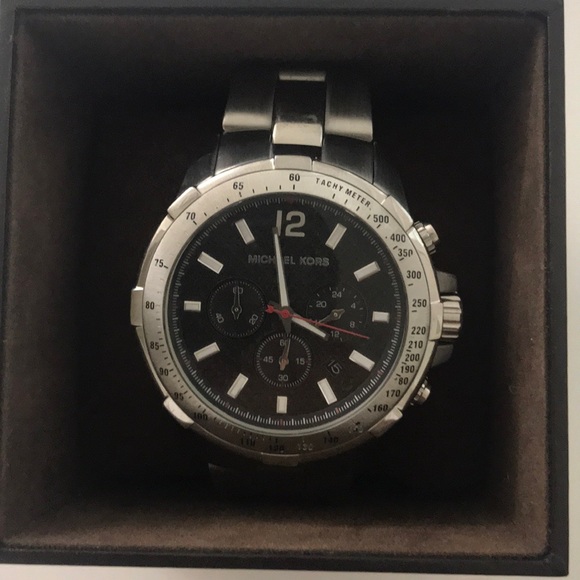 ⭐️⭐️ Host Pick ⭐️⭐️ Men’s Stainless Steal Michael Kors Watch - Picture 1 of 7